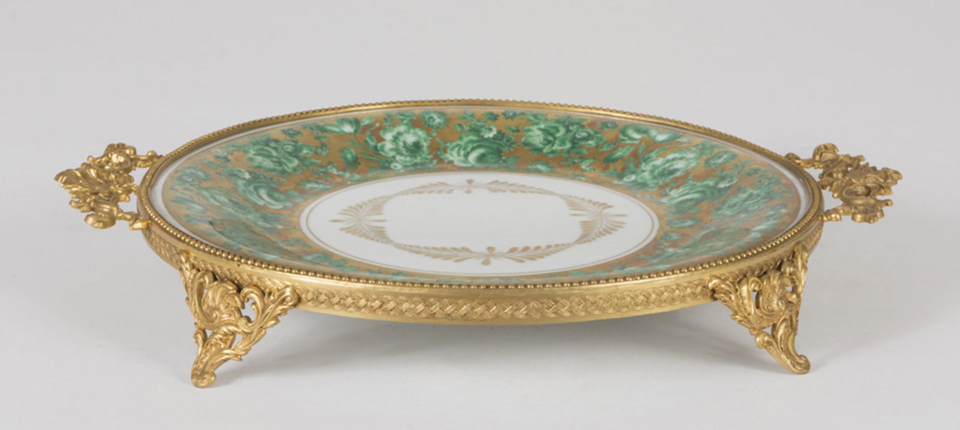 PORCELAIN DISH, 20TH CENTURY