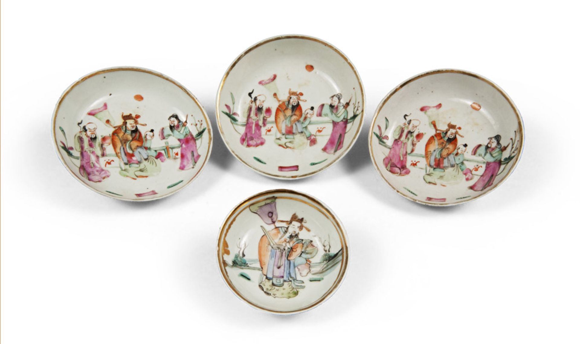 FOUR CHINESE PORCELAIN DISHES, FIRST HALF 20TH CENTURY