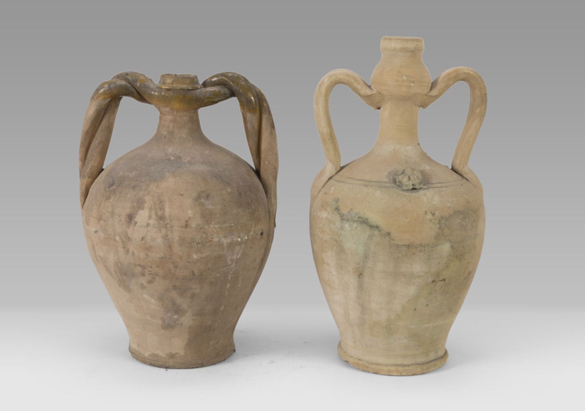 A PAIR OF EARTHENWARE FLASKS, SOUTHERN ITALY, EARLY 20TH CENTURY