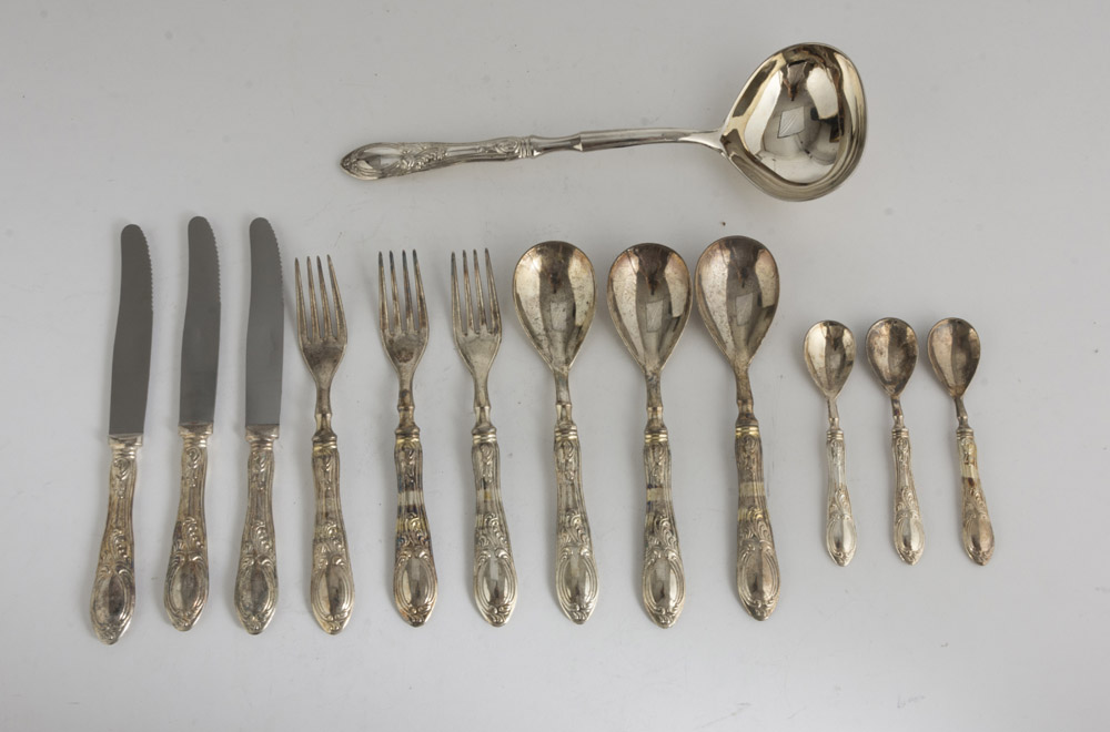 SET OF SILVER AND METAL CUTLERY – 20TH CENTURY