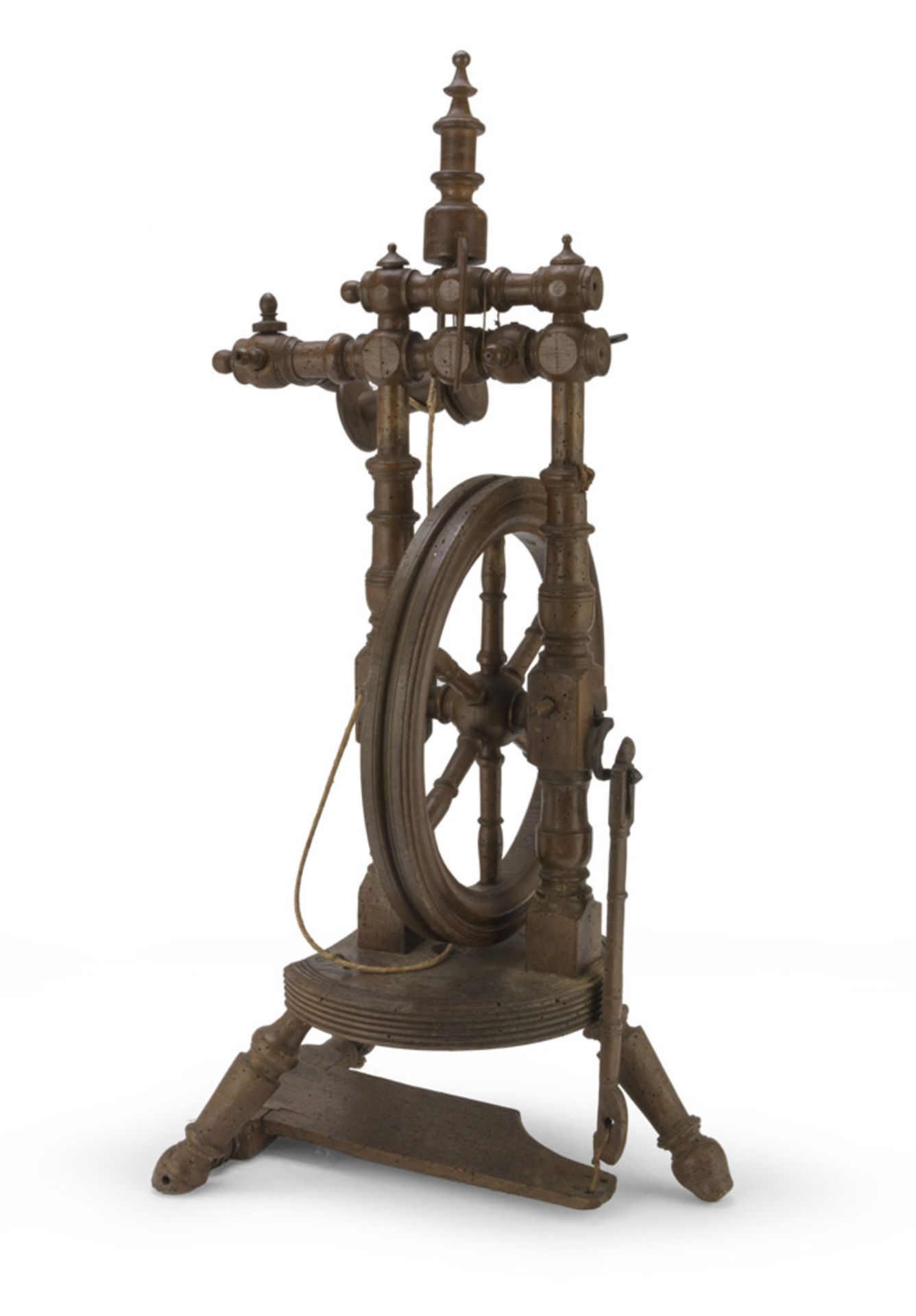 SPINNING WHEEL IN TURNED WOOD – LATE 18TH CENTURY