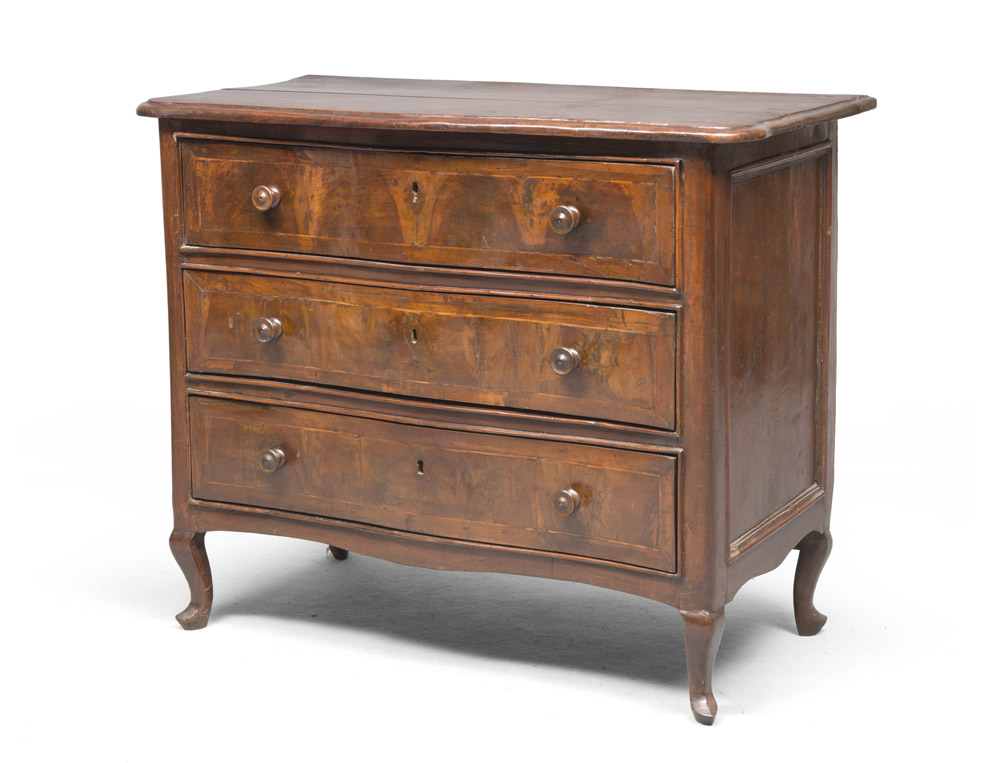 SMALL WALNUT COMMODE – ROME 18TH CENTURY