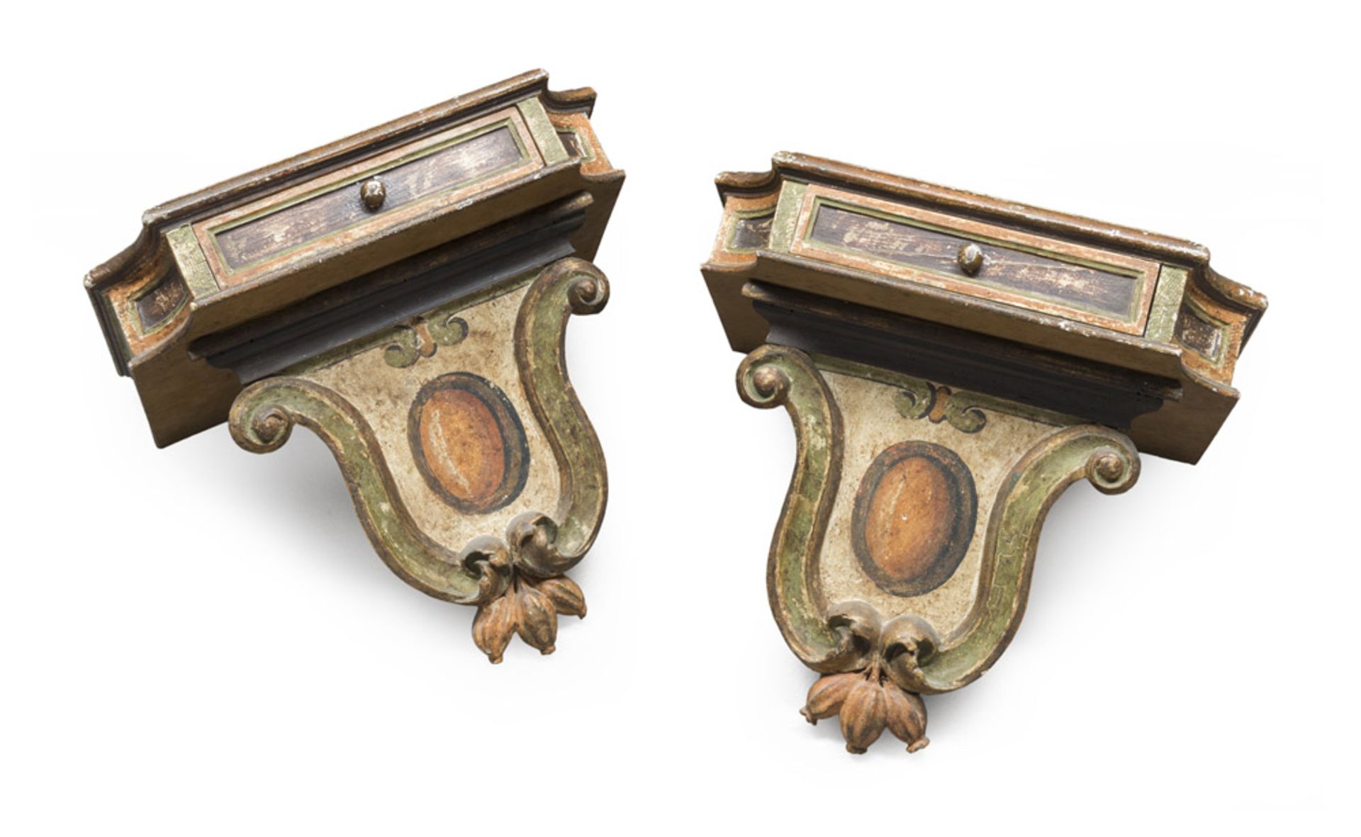 A PAIR OF SHELVES IN LACQUERED WOOD – ELEMENTS OF THE 18TH CENTURY