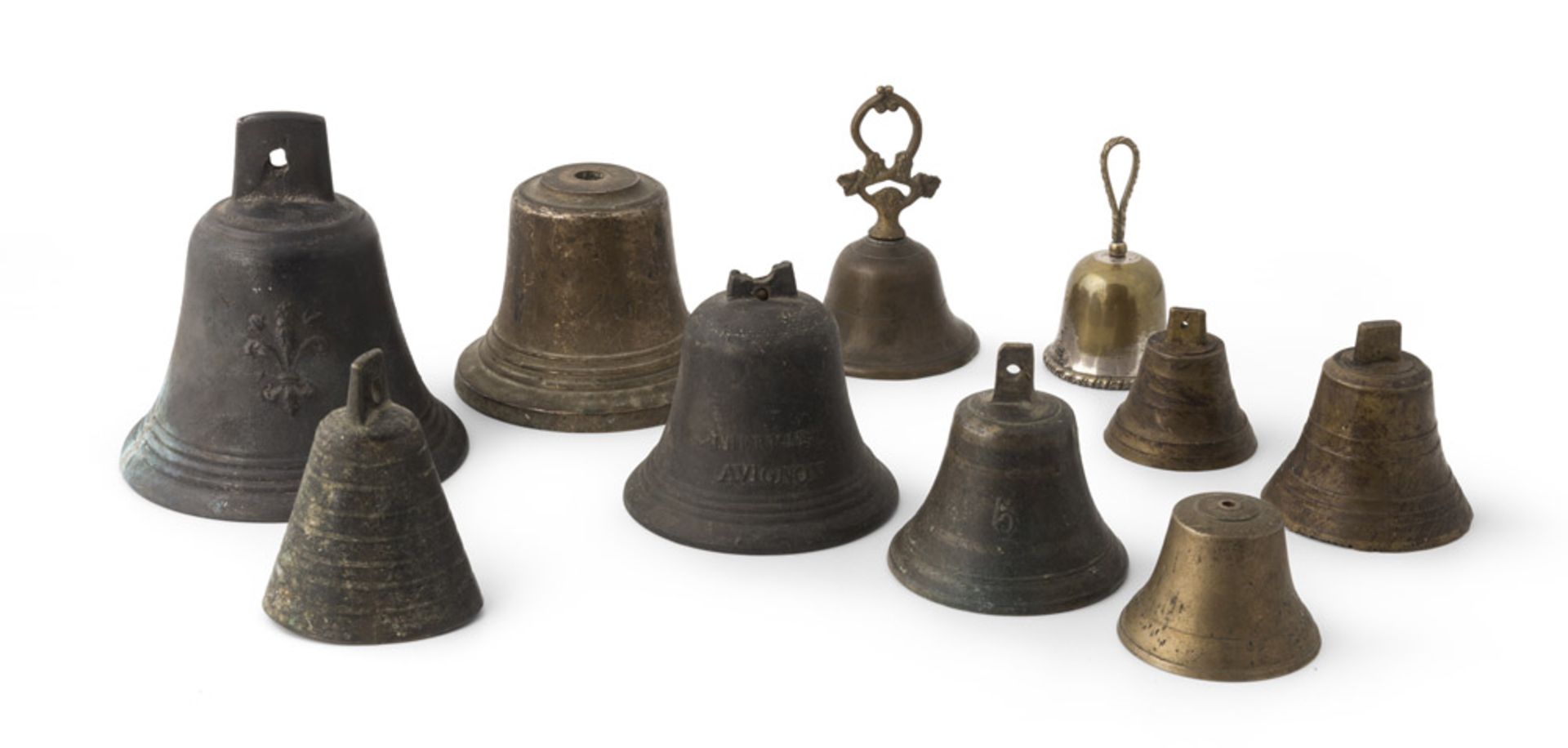 TEN SMALL BELLS IN BRONZE AND METAL – 18TH - 20TH CENTURY