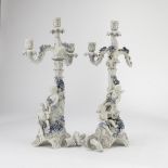 REMAINS OF A PAIR OF CHANDELIERS IN PORCELAIN, END 19TH CENTURY tree shaft with figures of playing