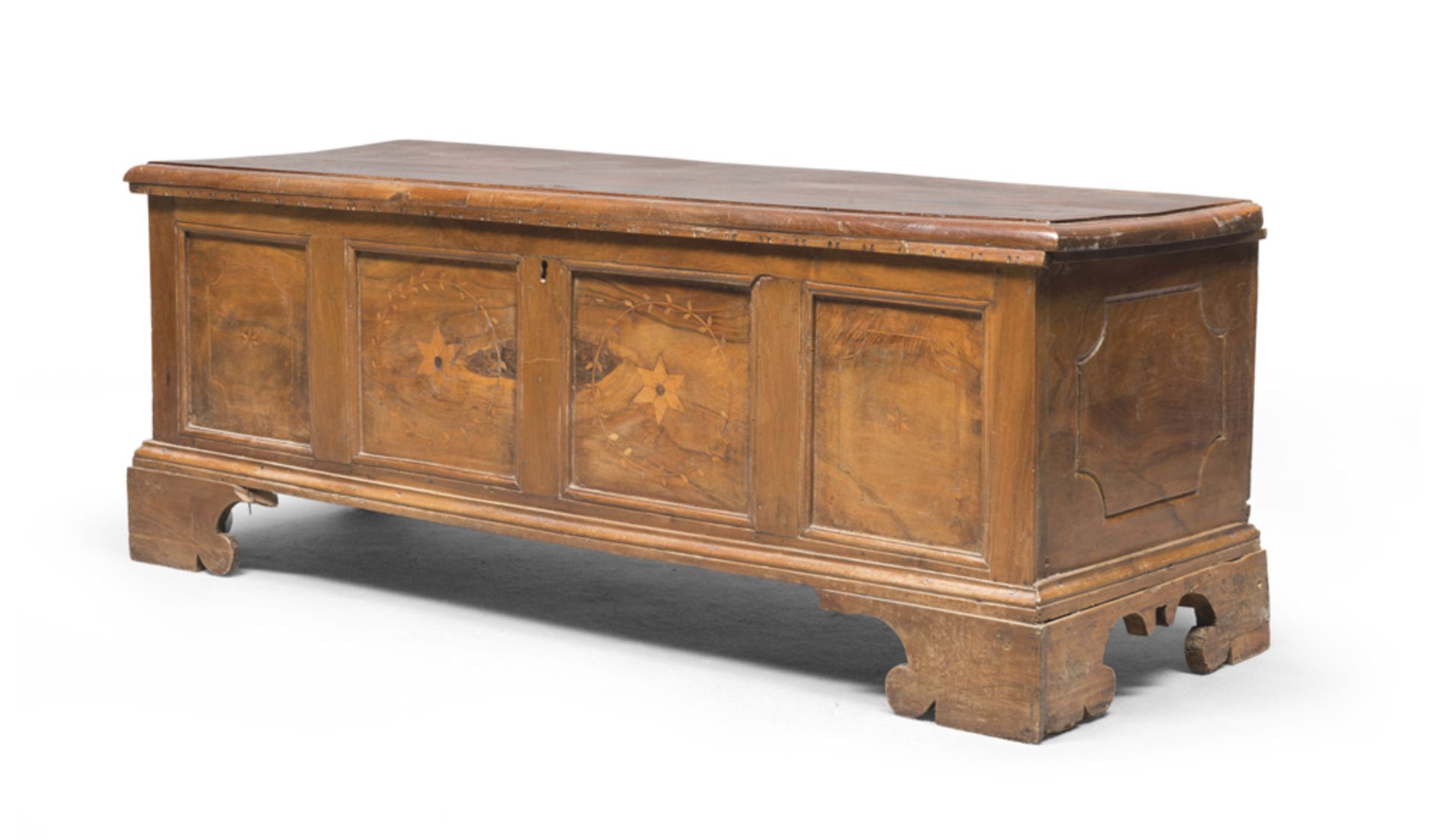 WALNUT CHEST, CENTRAL ITALY 18TH CENTURY with inlaid front, bracket feet Measures cm. 60 x 150 x 52.
