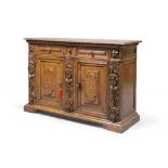 RARE SIDEBOARD IN WALNUT, TUSCANY LATE 16TH, EARLY 17TH CENTURY