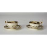 A PAIR OF CUPS WITH SAUCERS IN EARTHENWARE, ENGLAND LATE 19TH CENTURY decorated with polychrome,