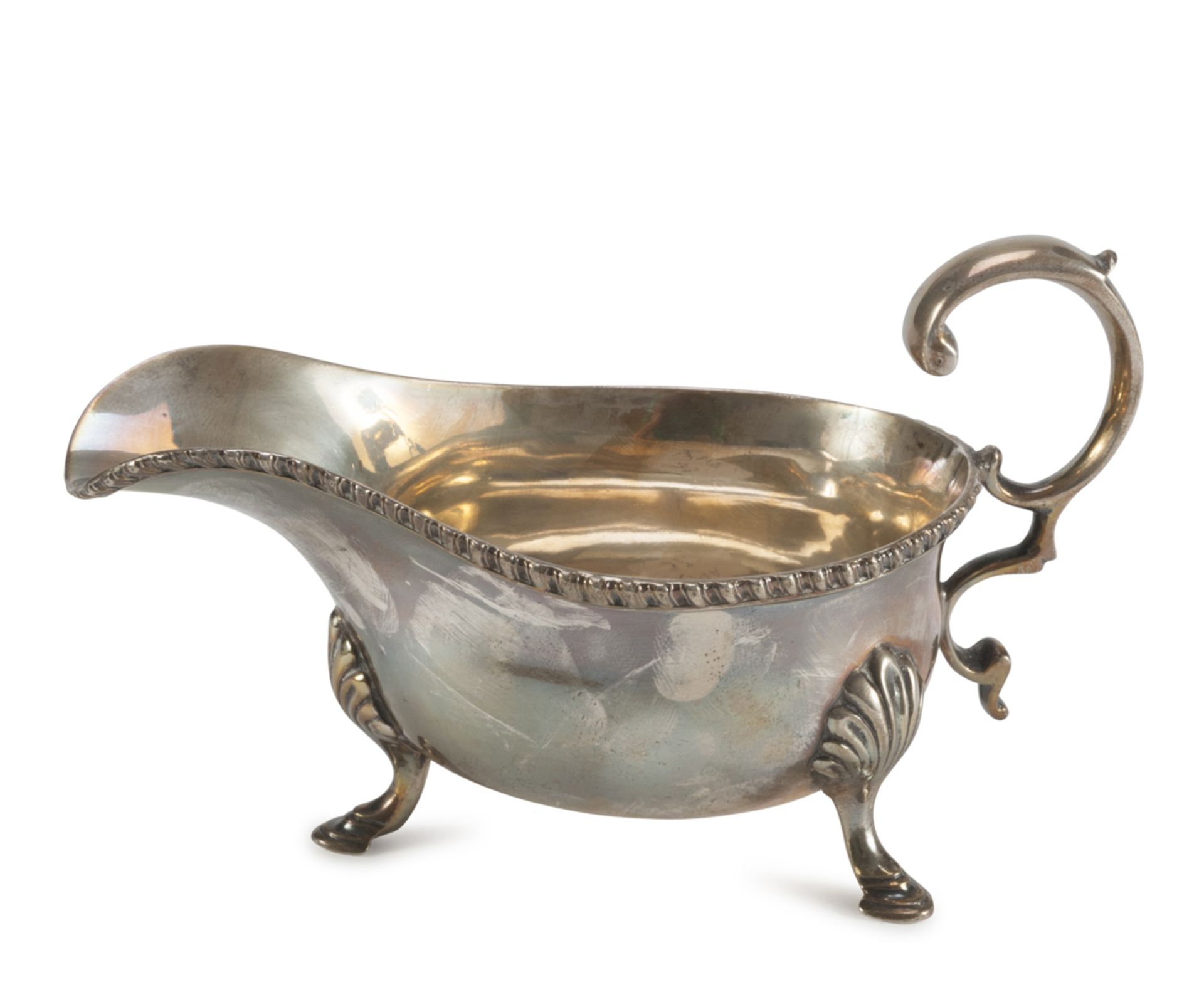 SMALL GRAVY BOAT IN SILVER, PUNCH LONDON 1900 with ribbon border and webbed feet. Silversmith Alfred