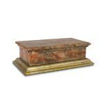 BASE IN LACQUERED WOOD, 20TH CENTURY of antique style, with faux marble top. Measures cm. 10 x 31