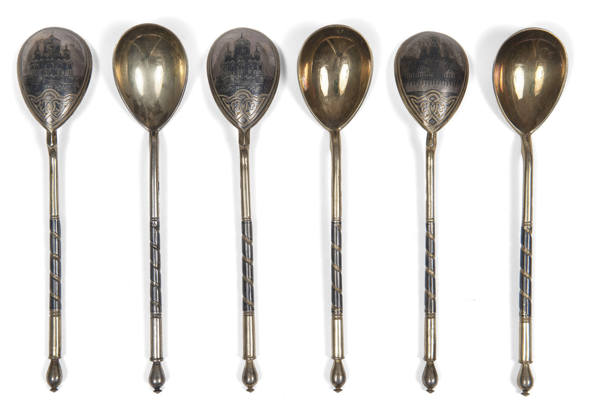 SIX TEASPOONS IN GILDED AND NIELLOED SILVER, PUNCH MOSCOW LATE 19TH CENTURY backs of the bowls