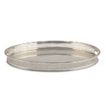 SILVER TRAY, VENICE 1812/1872 oval shape with smooth ground and pierced edge. Title 800/1000.