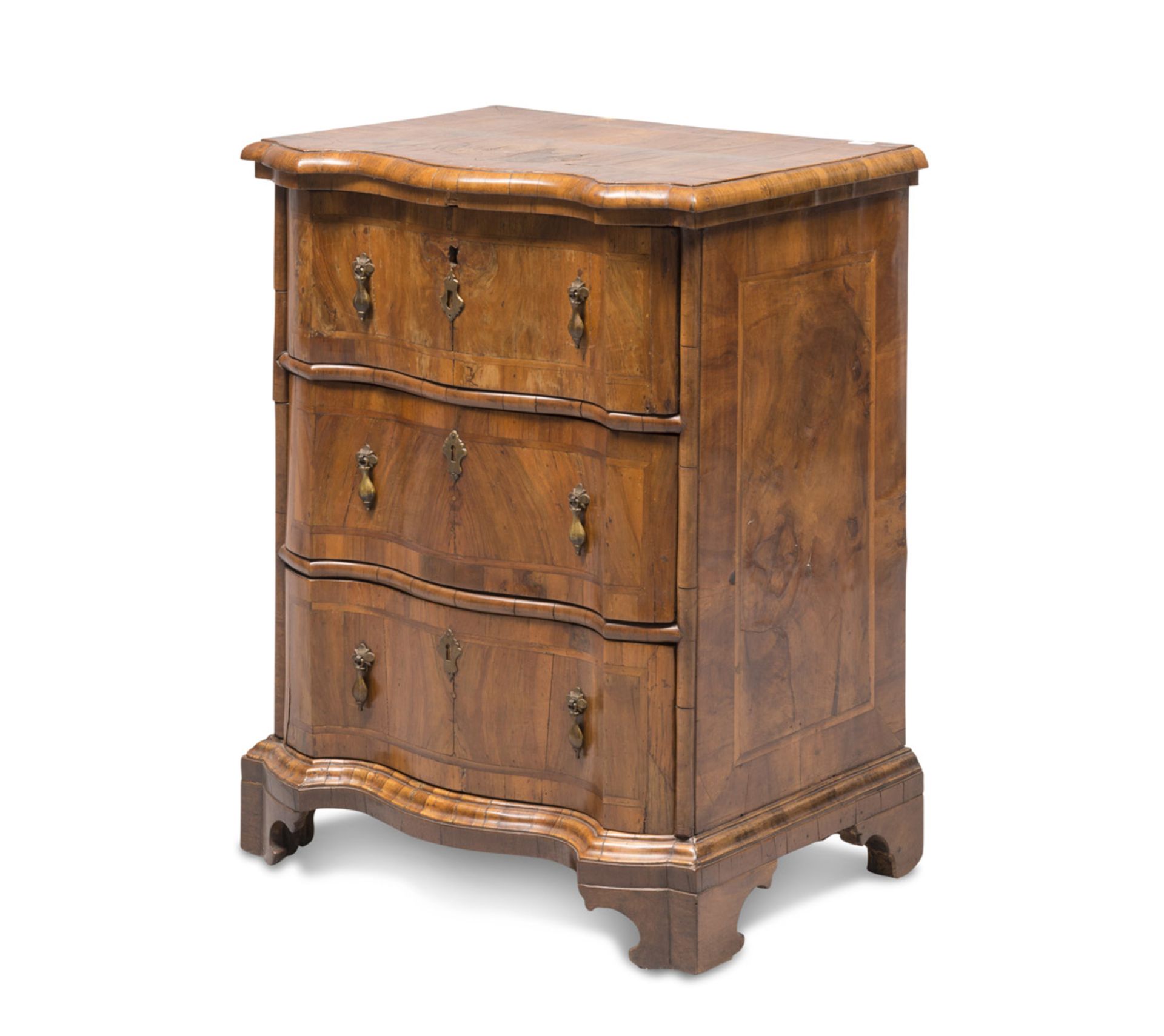 SMALL COMMODE IN WALNUT AND BRIAR WALNUT, EMILIA SECOLO molded edges with threads in boxwood,