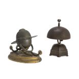 INKWELL AND BELL IN METAL, EARLY 20TH CENTURY inkwell cover with horseriding beret. Measures inkwell