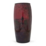 VASO IN CERAMICA SHON DOULTON FLAMBE, ANNI '40 con sagoma a botticella con decoro a paesaggio con