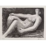 HENRY MOORE (Castleford 1898 - Much Hadham 1986) Senza titolo, 1980 Litografia, ex. 12/50 Misure