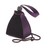 BORSETTA DA SERA, ANNI '90 in velluto viola con collo con inserti a pietre Swarovski.