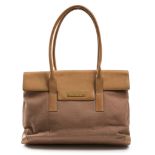 BORSA BULGARI, ANNI '70 in tessuto e pelle marrone, con brand in ottone.