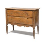 SMALL COMMODE IN WALNUT, CENTRAL ITALY, END 18TH CENTURY engraved with reserves geometric and inlaid