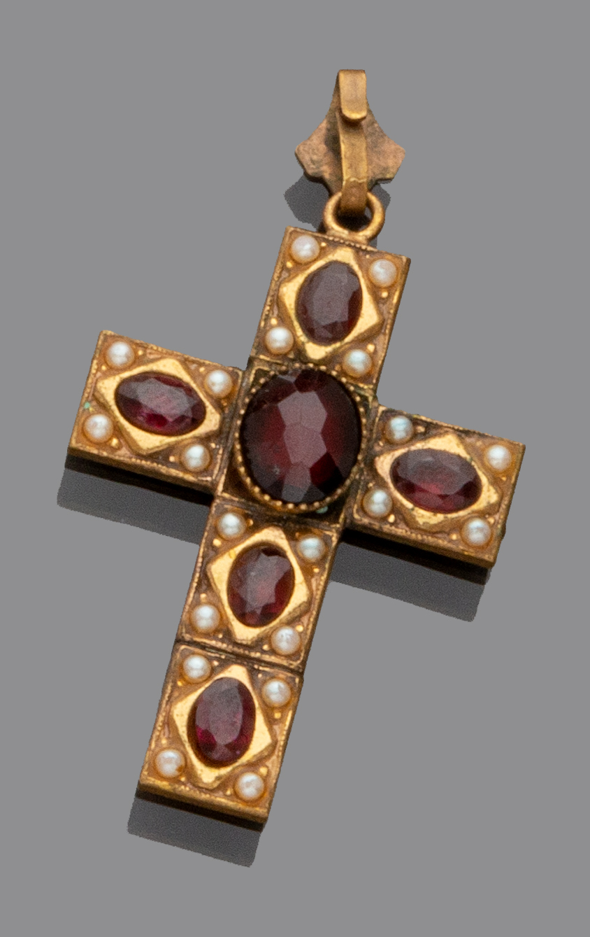 CROSS PENDANT in bronze with synthetic beads and red stones. Measures cm. 5 x 4. PENDENTE A CROCE in