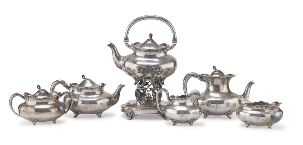 TEA AND COFFEE SERVICE IN SILVER, PUNCH UNITED STATES TAUNTON MA, LATE 19TH CENTURY smooth body,