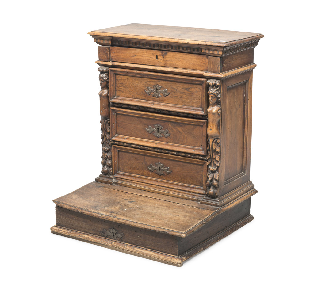 PRIE DIEU IN WALNUT, TUSCANY OR LIGURIA, ELEMENTS OF THE 18TH CENTURY four drawers on the front,