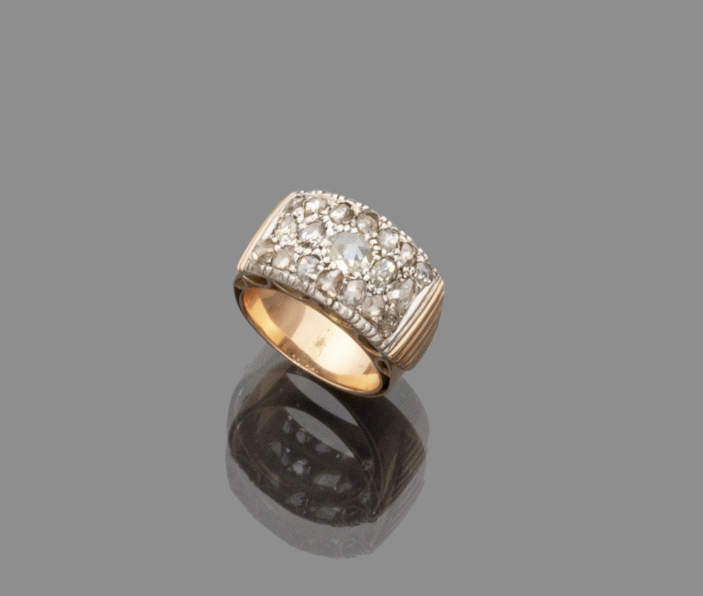 RING in gold 18 kts. with rose cut diamonds and pierced edge. Diamonds ct. 1,80 ca. weight gr. 9,00.