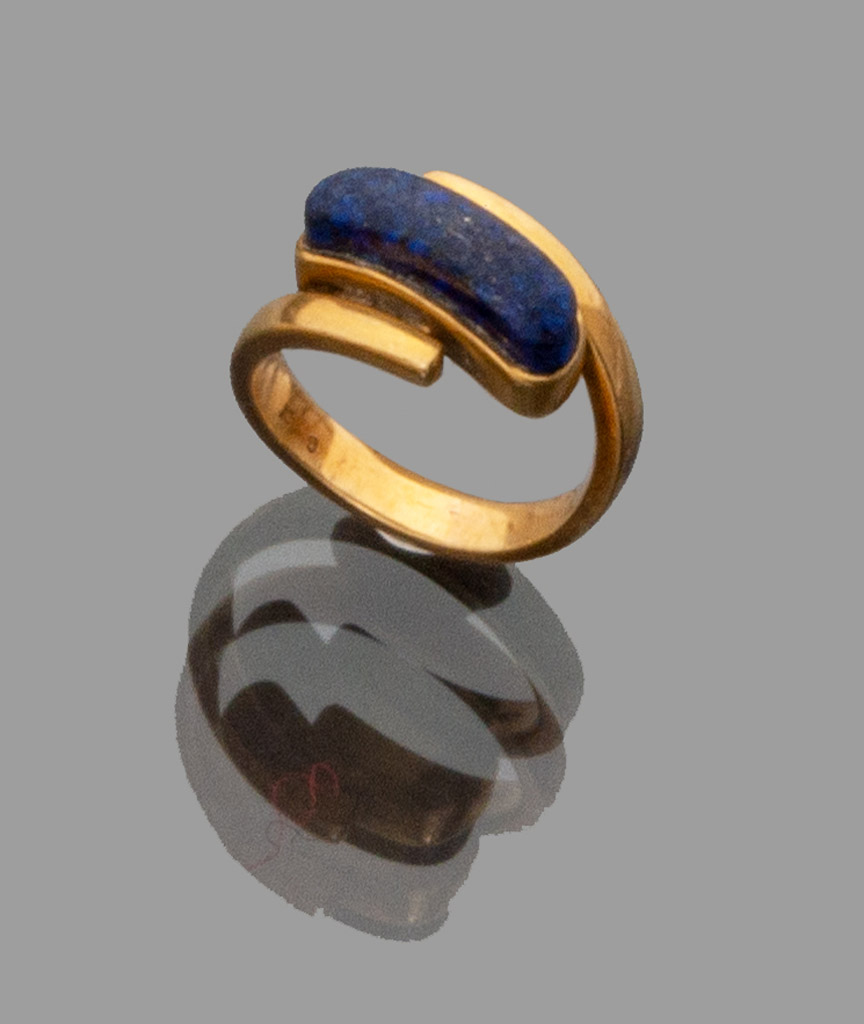 RING in ro 18 kts. with stone lapislazzulo. I weigh gr. 6,50, measure 14. ANELLO in ro 18 kt. con