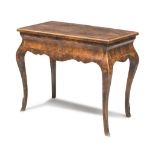 WRITING DESK IN BRIAR WALNUT, NAPLES 19TH CENTURY with thread in elm tree. Band shaped concave