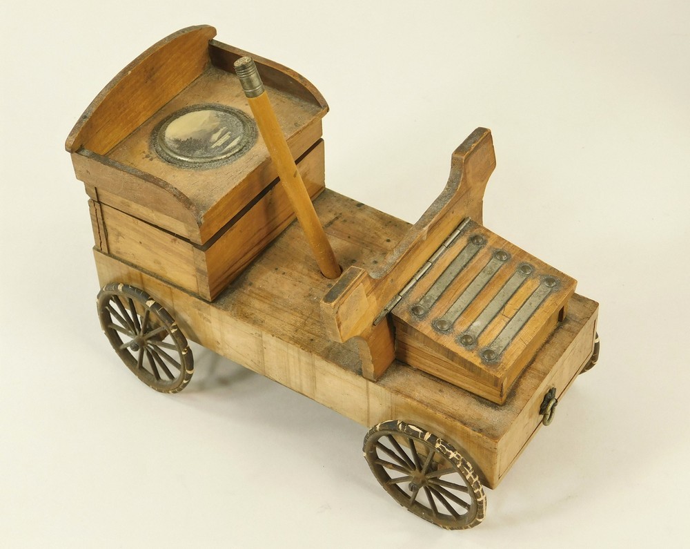 WOODEN CARS. - Bild 2 aus 3