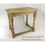 OAK TABLE.