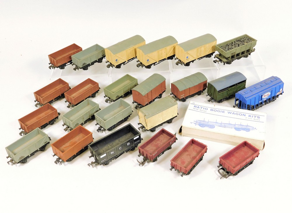 VARIOUS GOODS WAGONS.