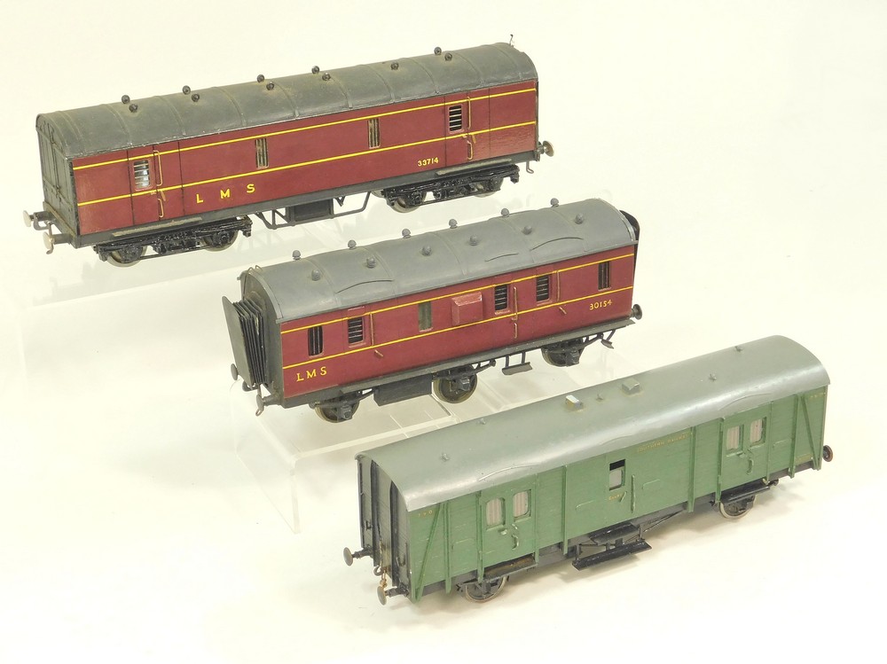 BRAKE/LUGGAGE COACHES.