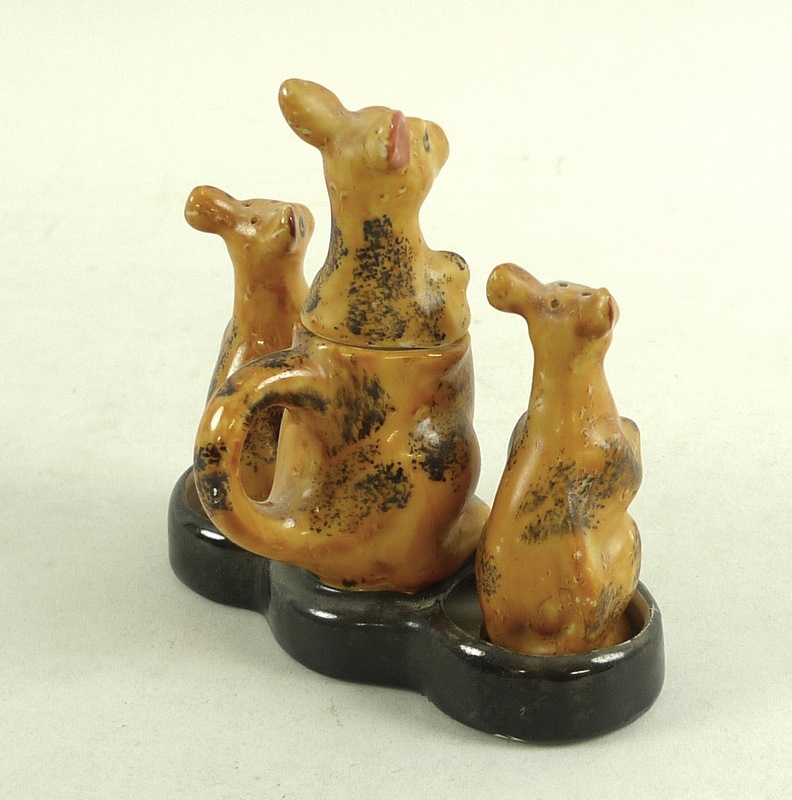 An unusual 1930s Japanese ceramic cruet set, in the form of three kangaroos, - Image 2 of 7