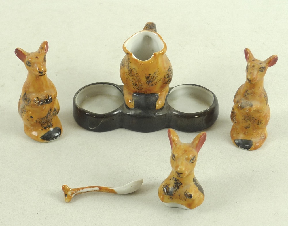 An unusual 1930s Japanese ceramic cruet set, in the form of three kangaroos, - Image 3 of 7