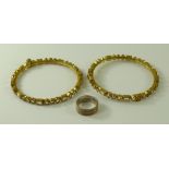 A pair of Kundan crystal and gold plated bangles, 28.
