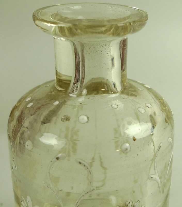 A pair of Continental glass faceted pickle jars and covers, late 19th century, - Image 4 of 4