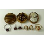A group of jewellery comprising a 9ct gold mounted cameo brooch,