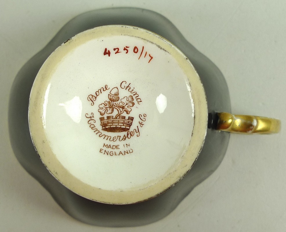 A collection of ceramics, comprising a Paragon cabinet teacup and saucer, 13. - Image 6 of 10