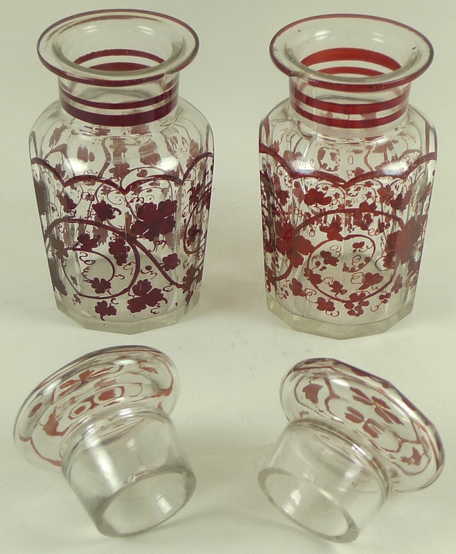 A pair of Continental glass faceted pickle jars and covers, late 19th century, - Image 2 of 4