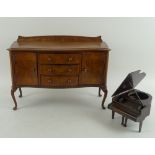 An apprentice piece miniature sideboard server,