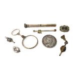 A Victorian slide action dip pen cum pencil (the seal terminal lacking), a mourning brooch,