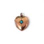 A 9ct gold heart shaped pendant locket, Birmingham 1906,