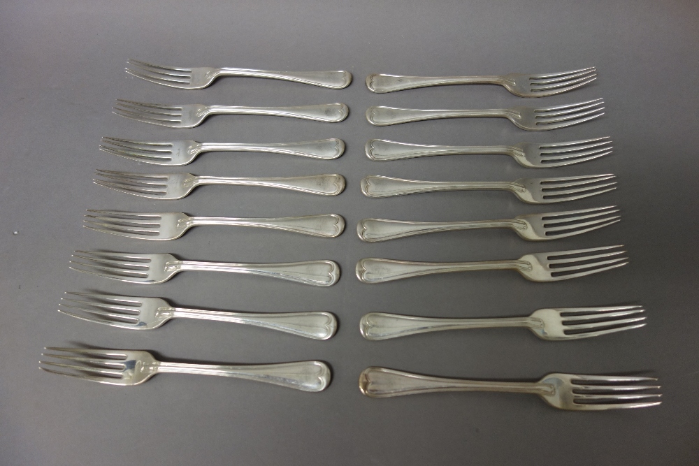 Sixteen silver double stuck Old English and thread pattern table forks,
