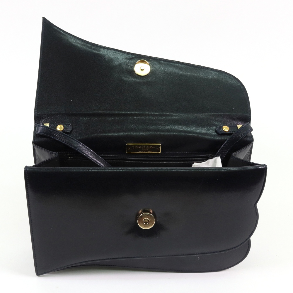 A Charles Jourdan black leather clutch bag, - Bild 9 aus 11