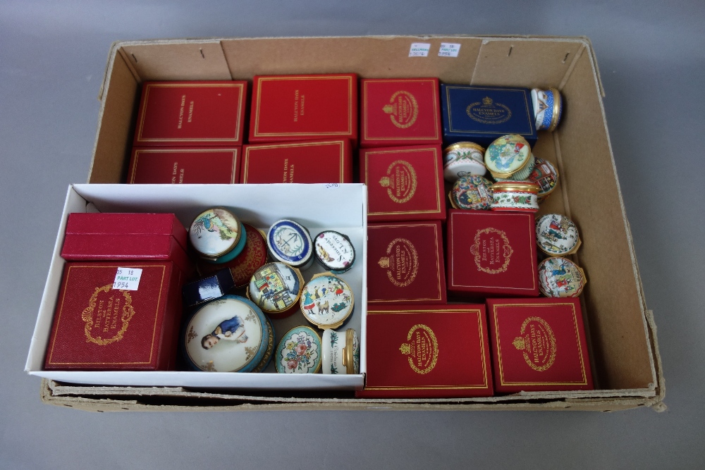Twenty Halcyon Days enamel 'Christmas boxes' comprising years; 1977, 1980, 1981, 1985, - Image 2 of 2