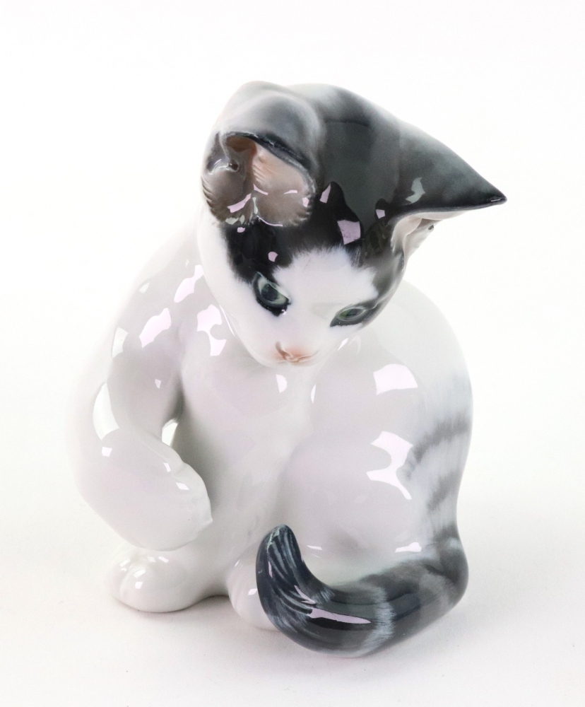 A Plichta pottery figure of a cat, 9cm high, - Image 2 of 15