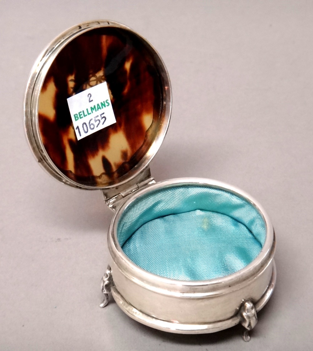 A silver and tortoiseshell lidded shaped circular trinket box, - Image 2 of 2