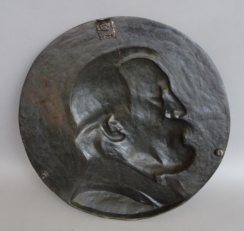 A Belgian bronze circular wall plaque, early 20th century, by Alphonse Joseph Strymans (Belgian, - Image 2 of 2