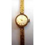 A Walker 9ct gold circular cased lady's bracelet wristwatch,